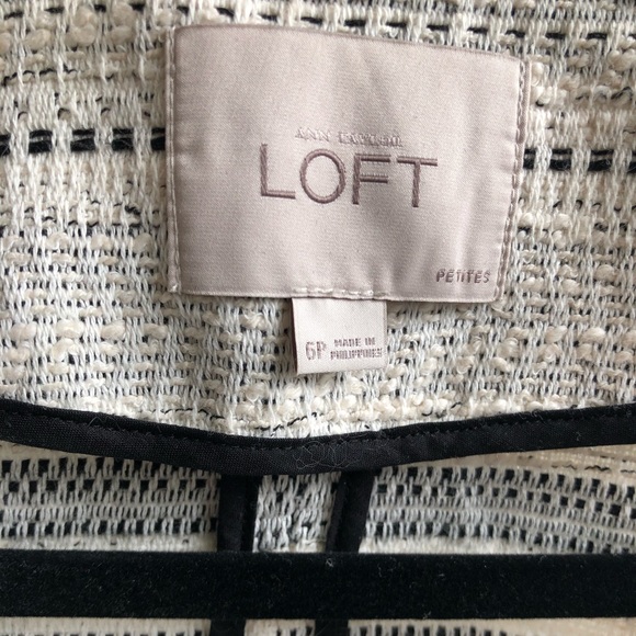 LOFT Structured Blazer Cream and Black Zippers 6P - Picture 3 of 5